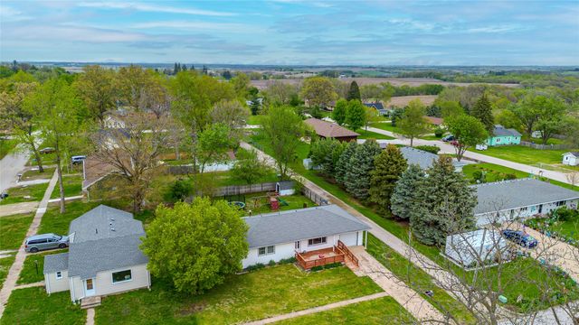 415 NE 4th Street, Stuart, IA 50250