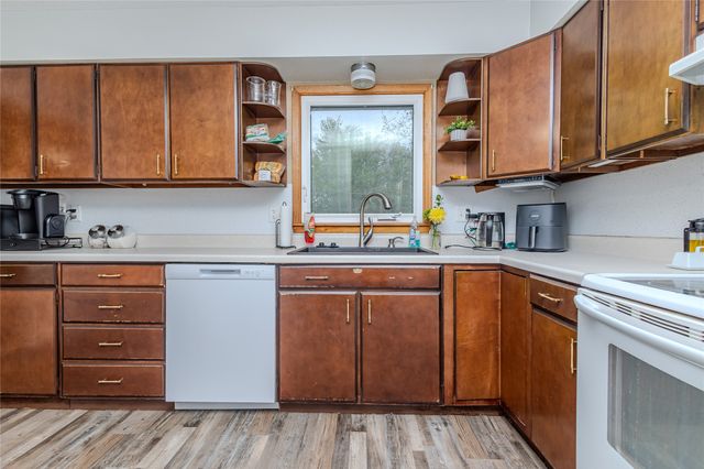 415 NE 4th Street, Stuart, IA 50250