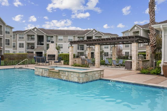 14807 Woodland Hills Drive 3309, Houston, TX 77396
