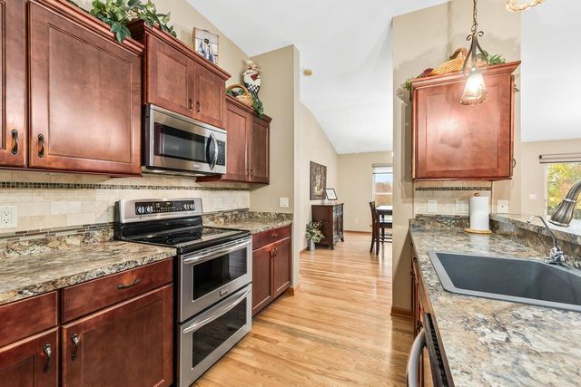 2508 Manchester COURT, Waukesha, WI 53188