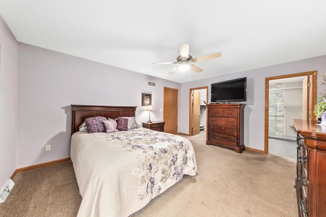 2508 Manchester COURT, Waukesha, WI 53188