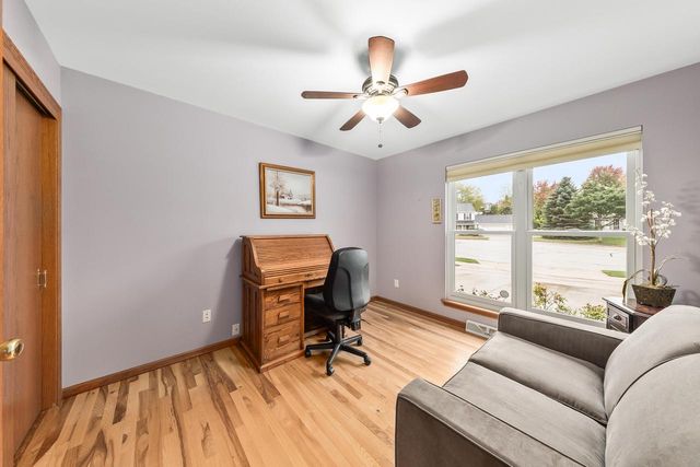 2508 Manchester COURT, Waukesha, WI 53188