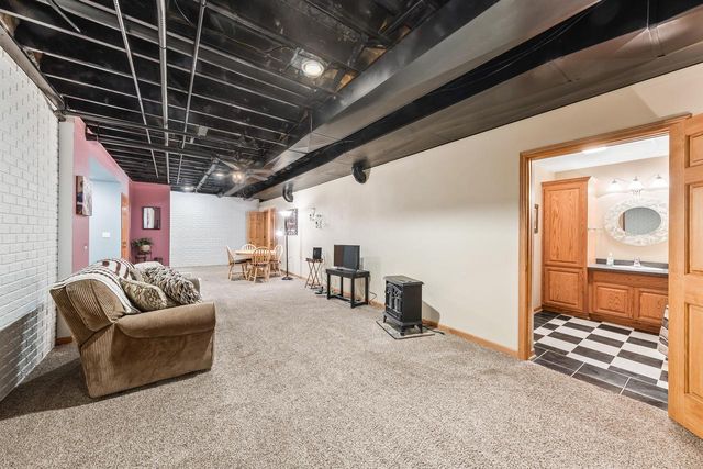 2508 Manchester COURT, Waukesha, WI 53188