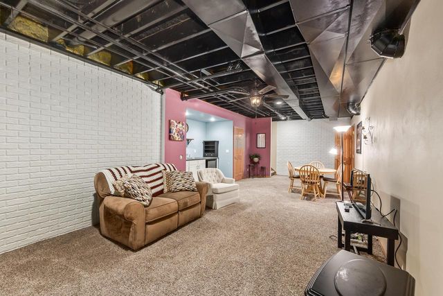 2508 Manchester COURT, Waukesha, WI 53188