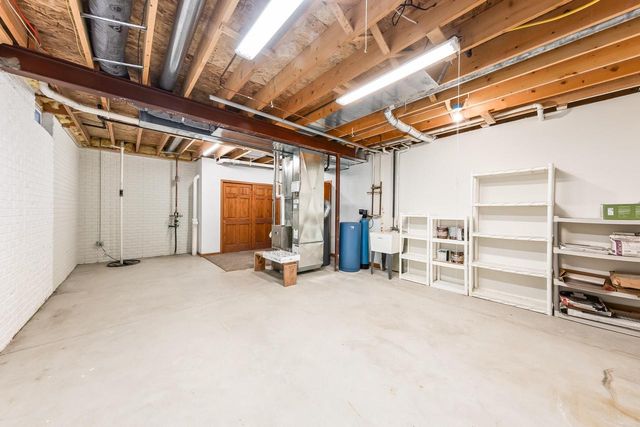 2508 Manchester COURT, Waukesha, WI 53188