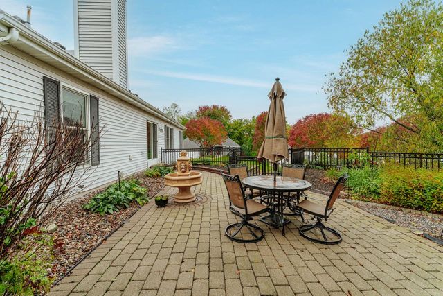 2508 Manchester COURT, Waukesha, WI 53188