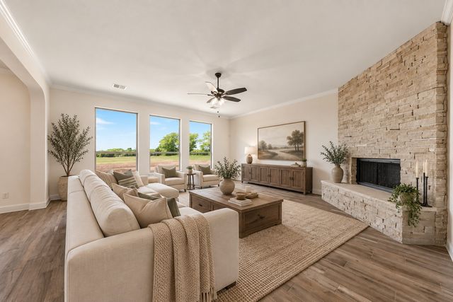 451 Paradise Ridge Drive, Waxahachie, TX 75167