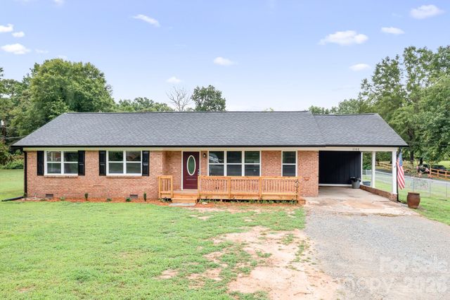 3388 Rhyne Forest Road, Iron Station, NC 28080