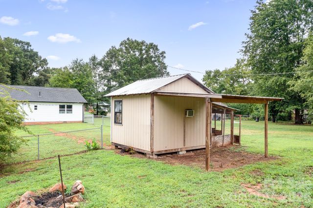 3388 Rhyne Forest Road, Iron Station, NC 28080