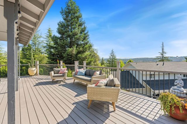3133 Woodleigh Ln, Cameron Park, CA 95682