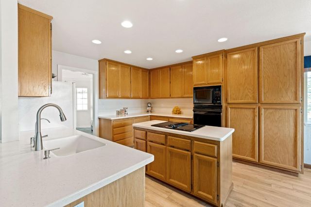 3133 Woodleigh Ln, Cameron Park, CA 95682