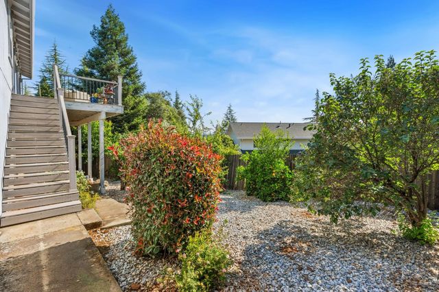 3133 Woodleigh Ln, Cameron Park, CA 95682