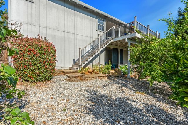 3133 Woodleigh Ln, Cameron Park, CA 95682