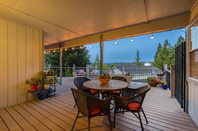 3133 Woodleigh Ln, Cameron Park, CA 95682