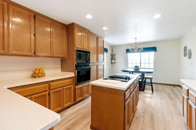 3133 Woodleigh Ln, Cameron Park, CA 95682