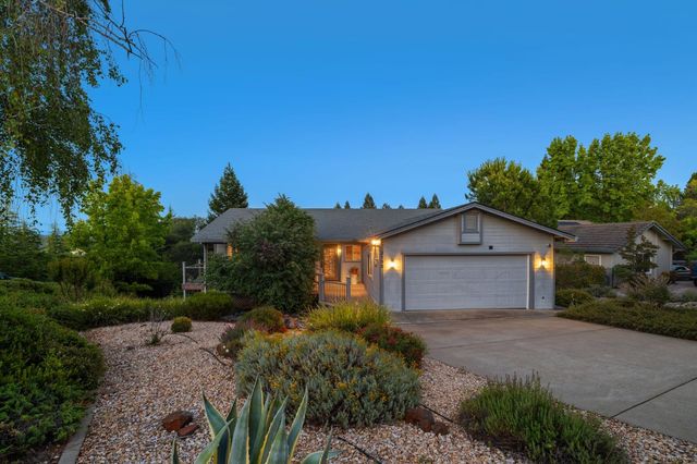 3133 Woodleigh Ln, Cameron Park, CA 95682