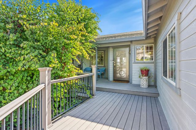 3133 Woodleigh Ln, Cameron Park, CA 95682