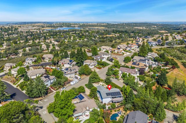 3133 Woodleigh Ln, Cameron Park, CA 95682