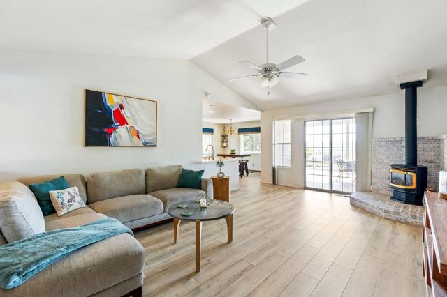 3133 Woodleigh Ln, Cameron Park, CA 95682