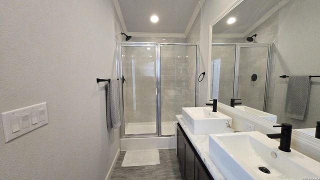 13083 Fm 2779, Moore, TX 78057