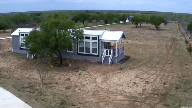 13083 Fm 2779, Moore, TX 78057