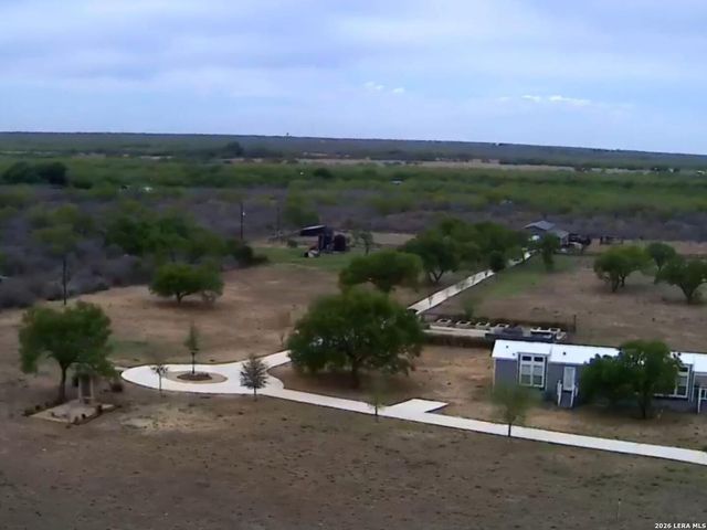 13083 Fm 2779, Moore, TX 78057