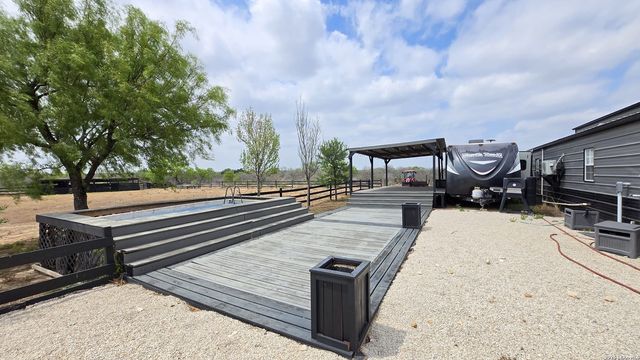 13083 Fm 2779, Moore, TX 78057