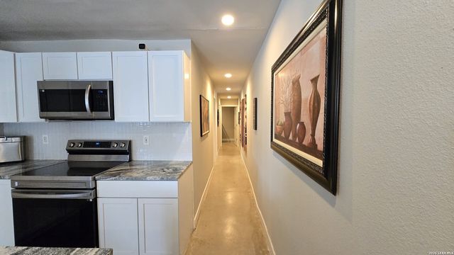 13083 Fm 2779, Moore, TX 78057