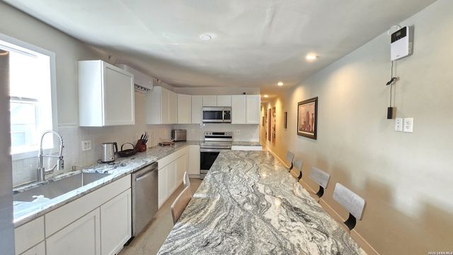13083 Fm 2779, Moore, TX 78057