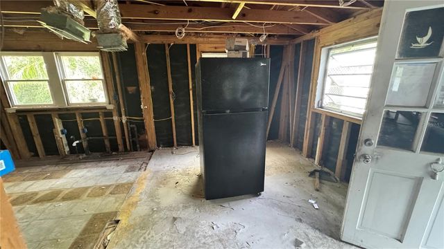 1106 E ARIZONA AVENUE, Deland, FL 32724