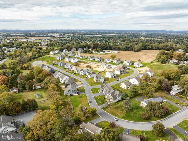 695 LAWRENCE BLVD, Lancaster, PA 17601