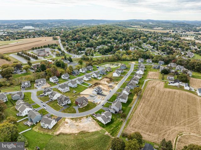 695 LAWRENCE BLVD, Lancaster, PA 17601