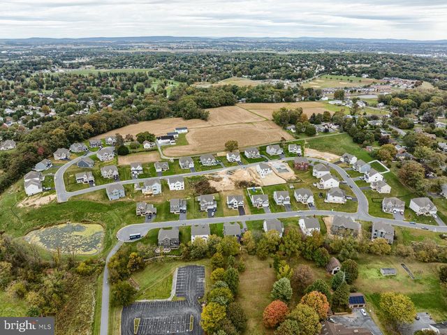 695 LAWRENCE BLVD, Lancaster, PA 17601