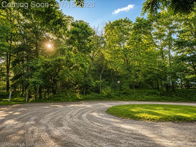 26652 Power Rd, Farmington Hills, MI 48334