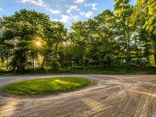 26652 Power Rd, Farmington Hills, MI 48334