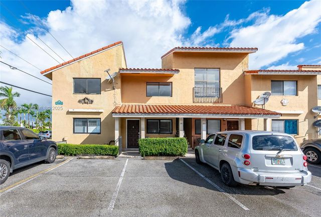 2775 W 61st Place 207, Hialeah, FL 33016