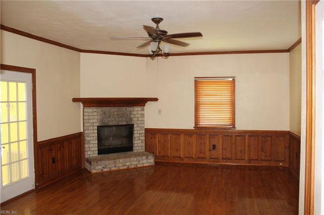 718 Beckley LN, Chesapeake, VA 23322