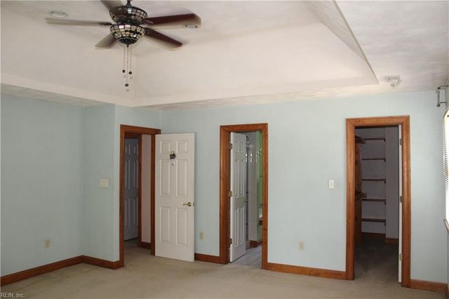 718 Beckley LN, Chesapeake, VA 23322