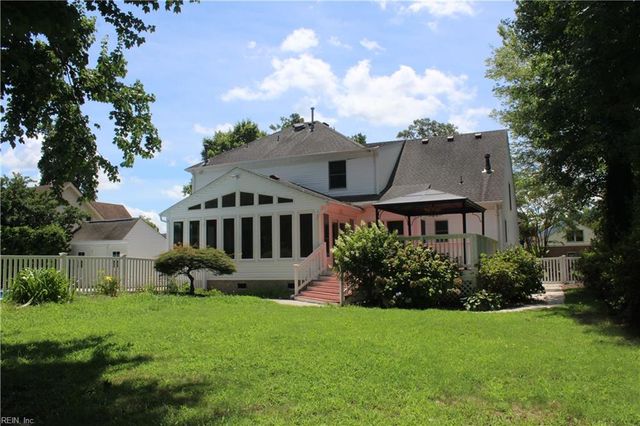 718 Beckley LN, Chesapeake, VA 23322