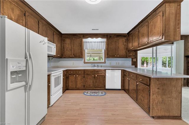 2072 Snug Harbor DR, Hayes, VA 23072