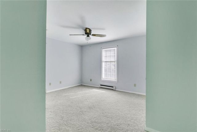 2072 Snug Harbor DR, Hayes, VA 23072