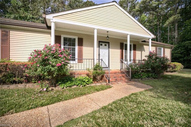 2072 Snug Harbor DR, Hayes, VA 23072