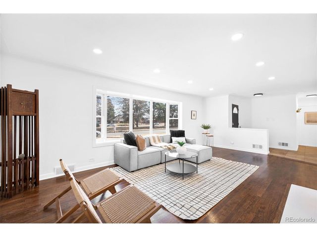 3035 N Monaco st Pkwy, Denver, CO 80207