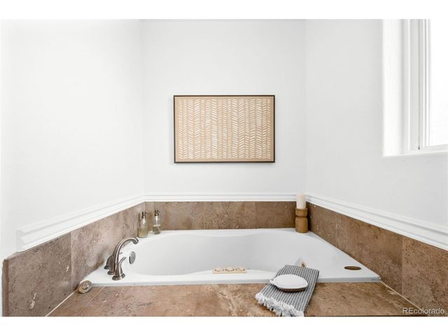 3035 N Monaco st Pkwy, Denver, CO 80207