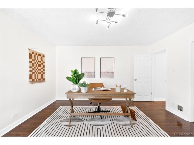 3035 N Monaco st Pkwy, Denver, CO 80207