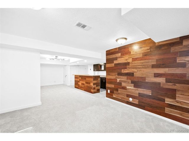 3035 N Monaco st Pkwy, Denver, CO 80207