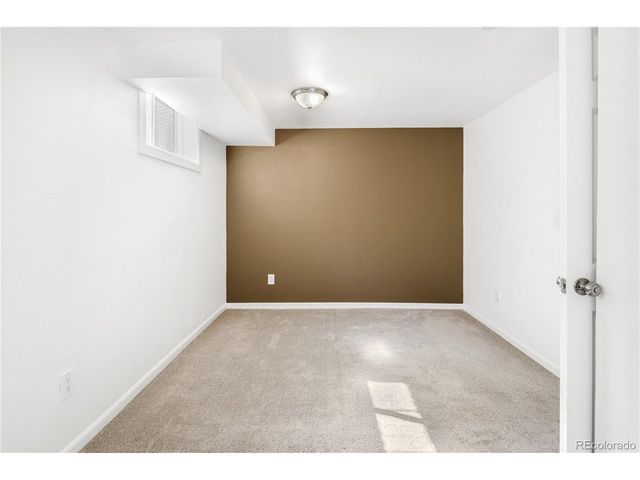 3035 N Monaco st Pkwy, Denver, CO 80207