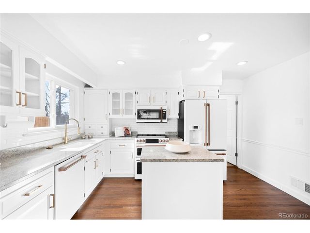 3035 N Monaco st Pkwy, Denver, CO 80207