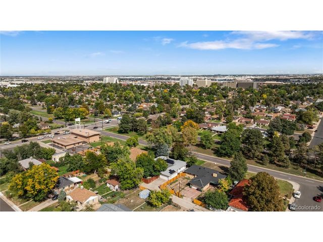 3035 N Monaco st Pkwy, Denver, CO 80207