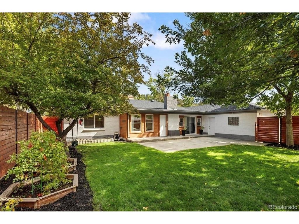 3035 N Monaco st Pkwy, Denver, CO 80207
